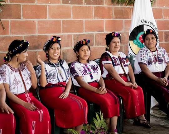 DEFENSA DE TESIS EN LA UNIVERSIDAD IXIL