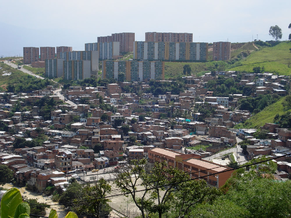 UITC EN MEDELLÍN : PENSANDO EN CONJUNTO EL DESARROLLO